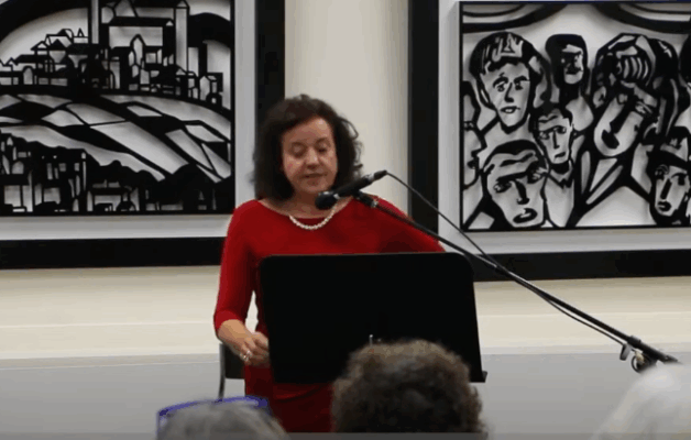 jina reading poetry